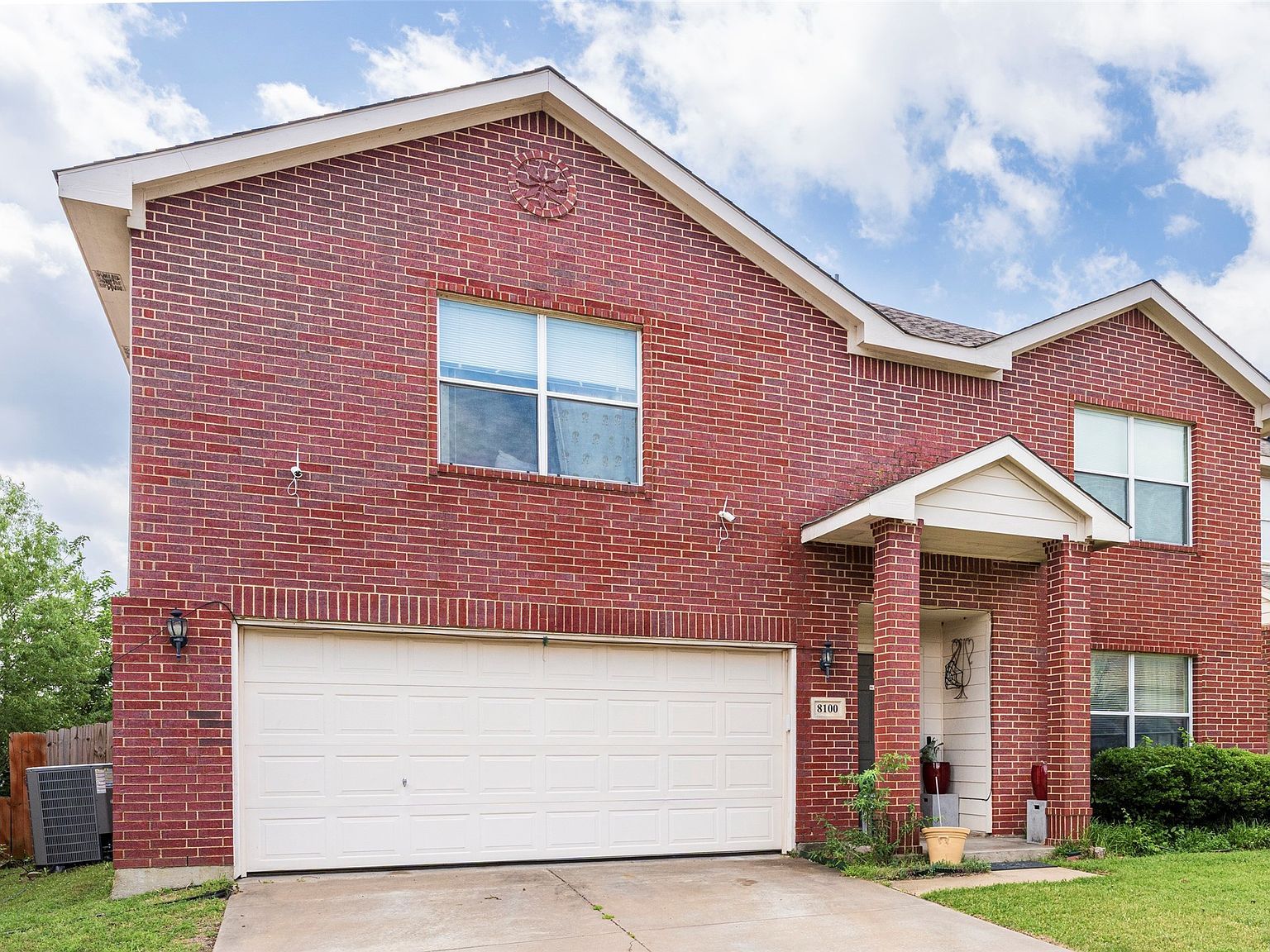 8100 Colbi Ln Fort Worth, TX 76120 - Thumbnail 4
