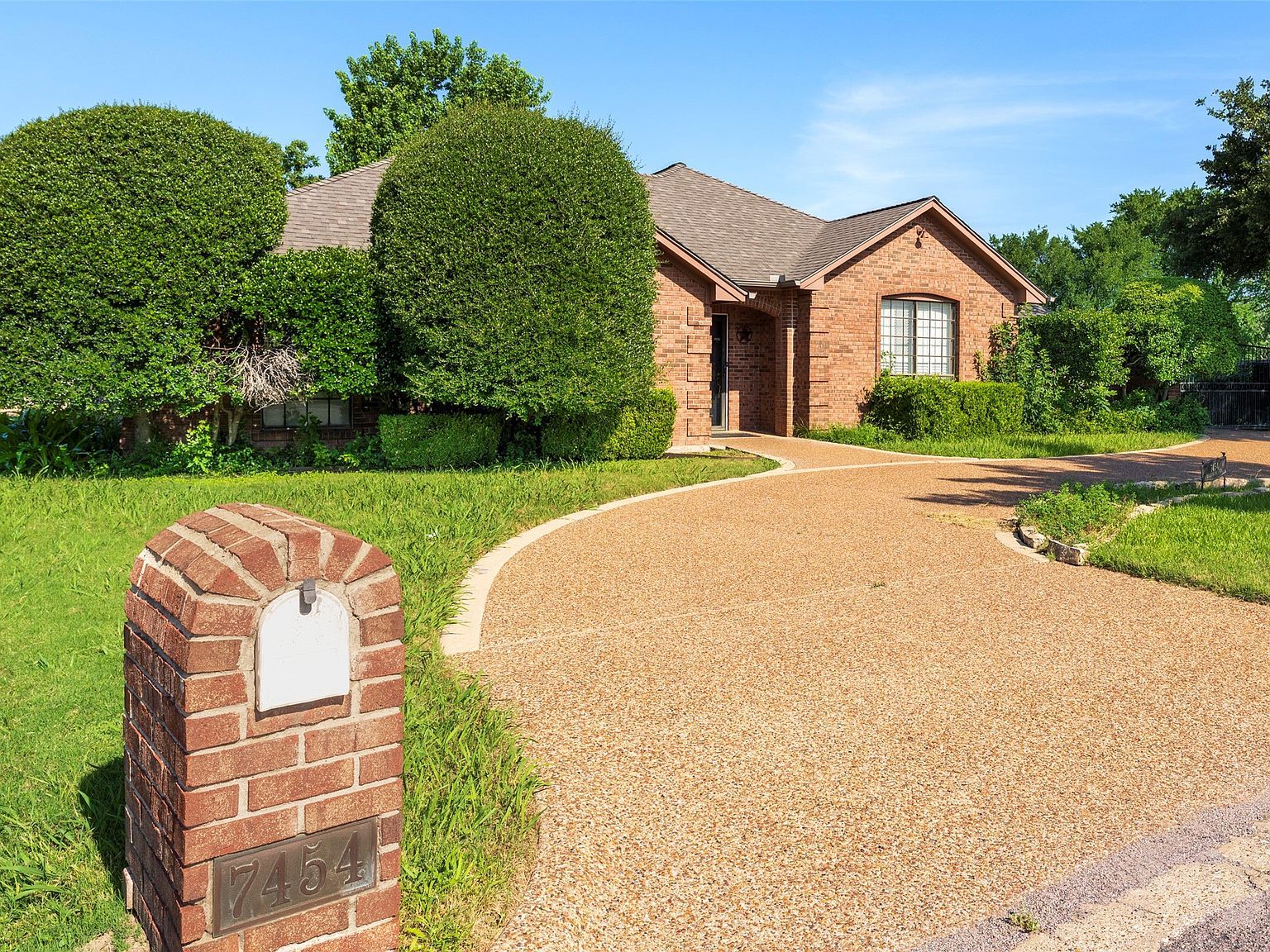 7454 Queensbury Cir Fort Worth, TX 76133 - Thumbnail 4