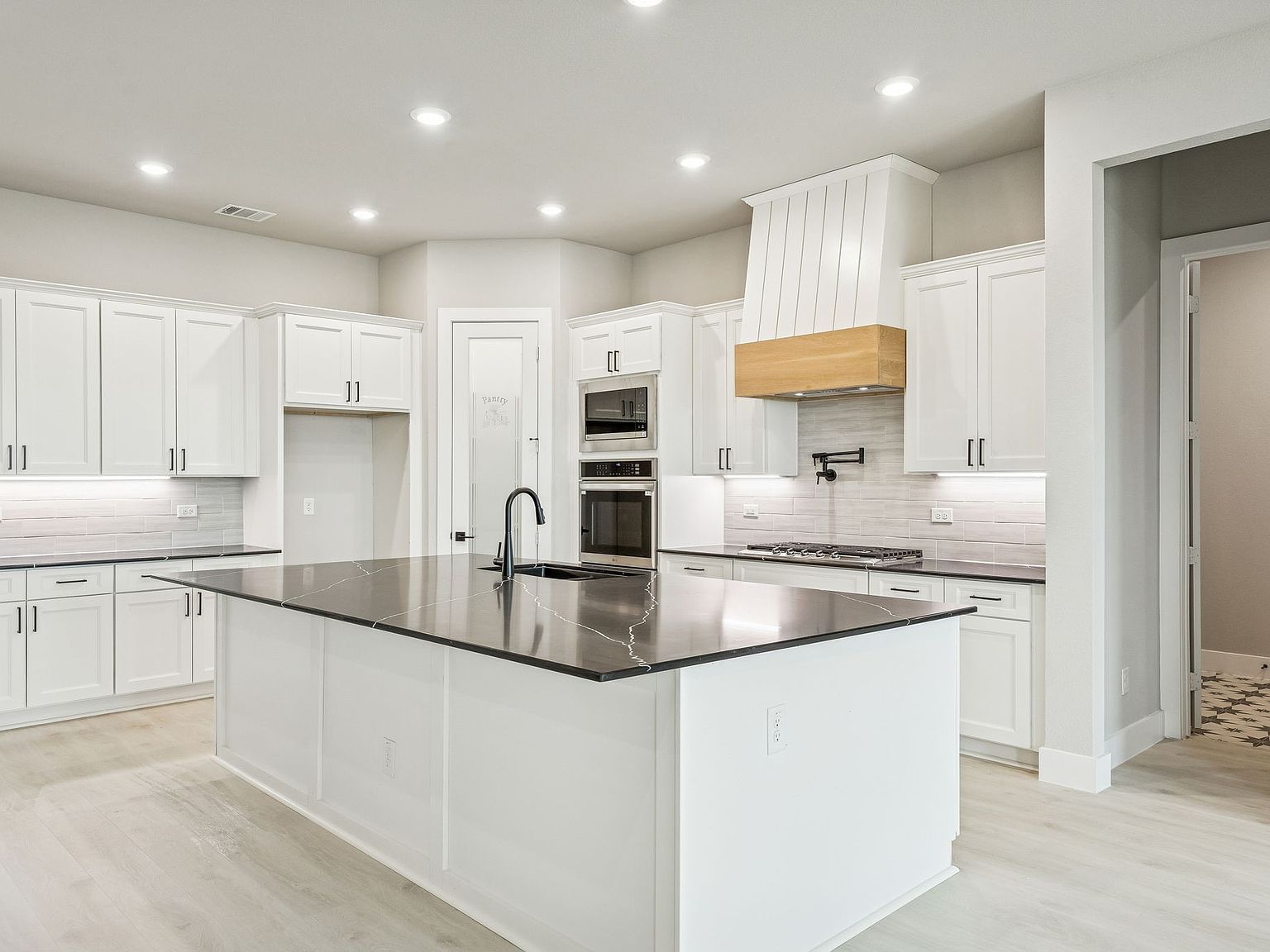 4510 Matador Ranch Ct Waxahachie, TX 75165 - Thumbnail 4