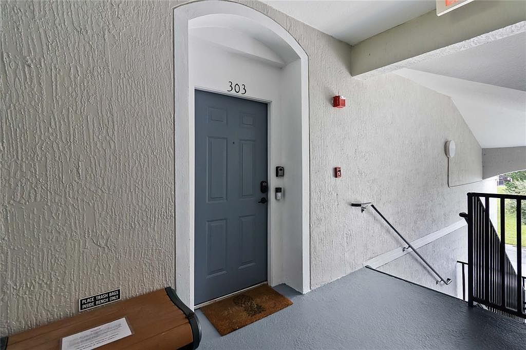 8105 Coconut Palm Way APT 303 Kissimmee, FL 34747 - Thumbnail 4