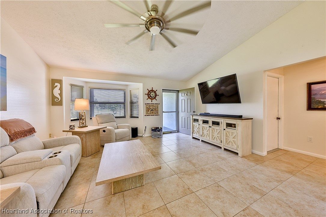 3745 Camry Ct Sebring, FL 33872 - Thumbnail 4