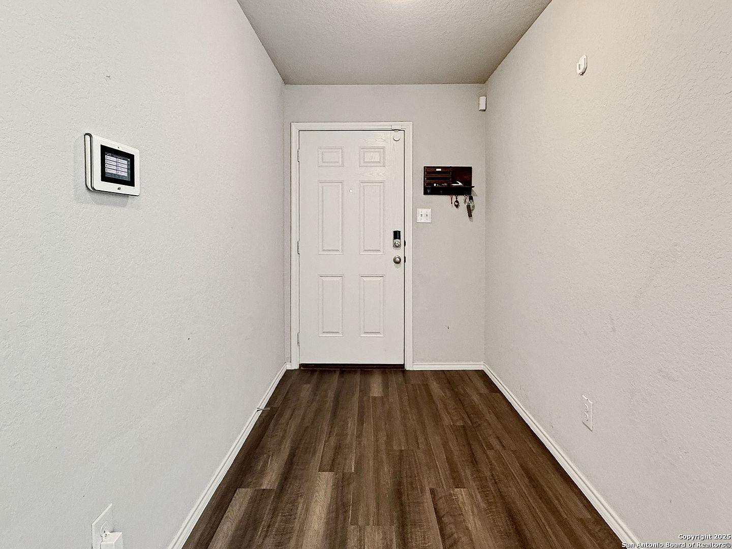 1215 Robbins Point San Antonio, TX 78245 - Thumbnail 4