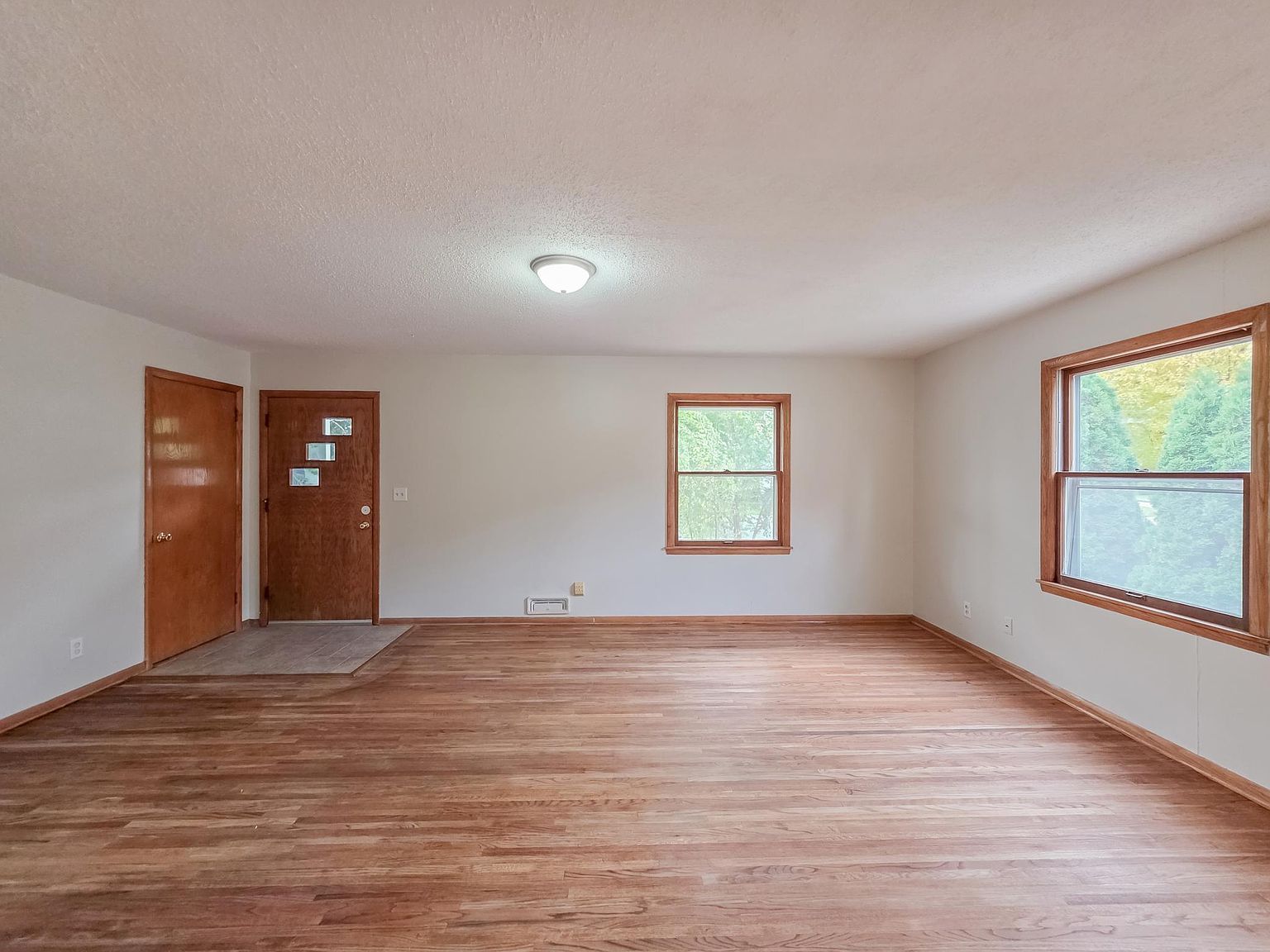 837 Adams St Anoka, MN 55303 - Thumbnail 4