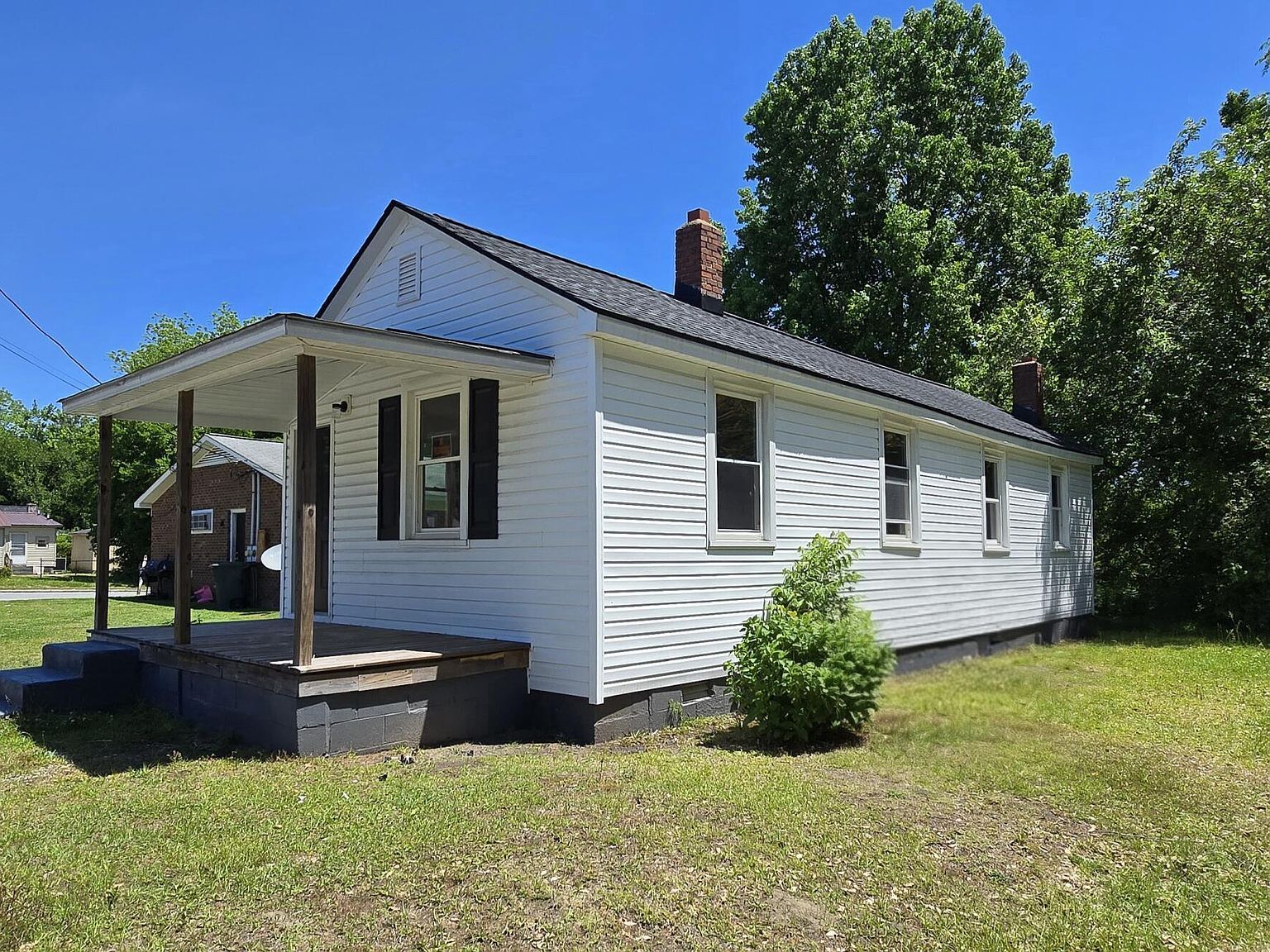 1903 S Pitt St Greenville, NC 27834 - Thumbnail 4