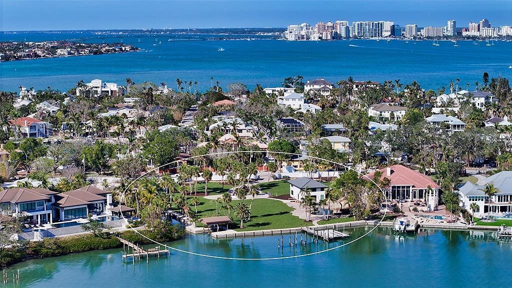 684 Freeling Dr Sarasota, FL 34242 - Thumbnail 4