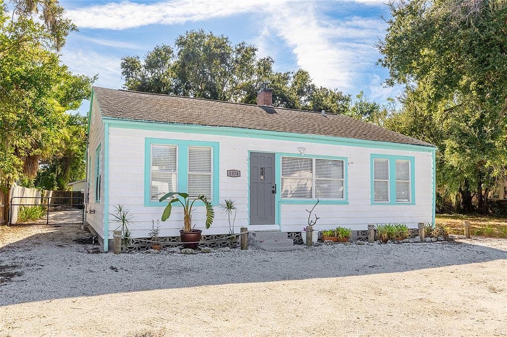 1374 20th St Sarasota, FL 34234 - Thumbnail 4