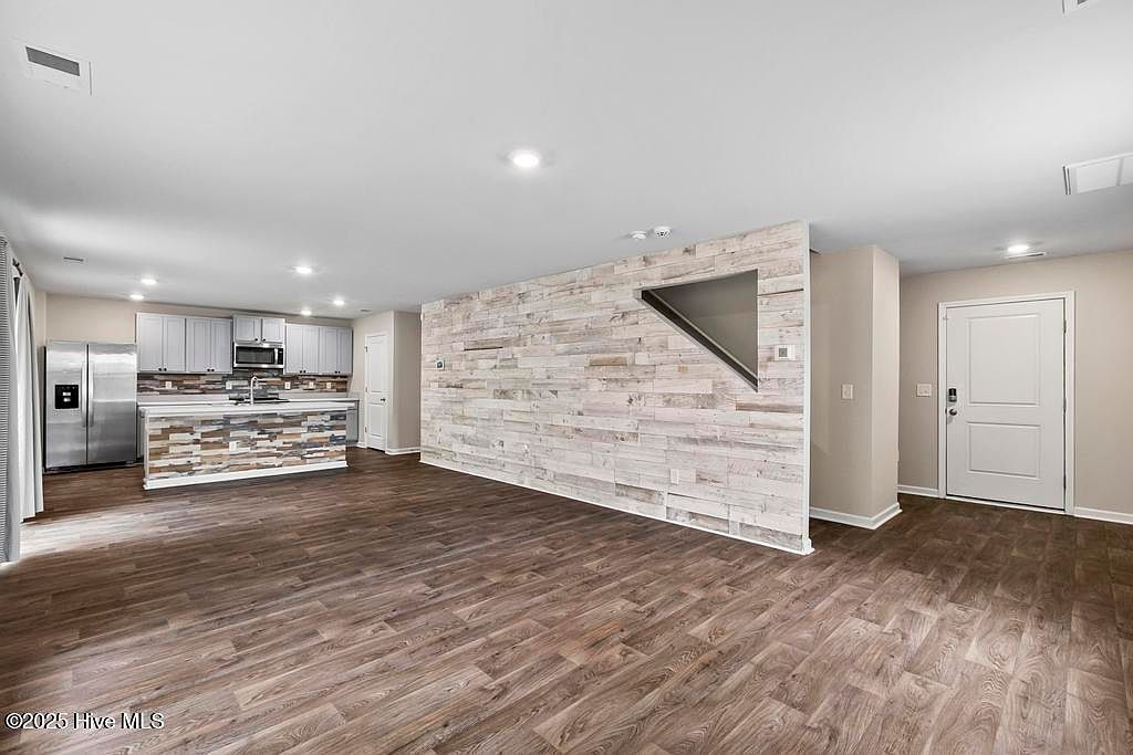 386 High Ridge Ct Sneads Ferry, NC 28460 - Thumbnail 4