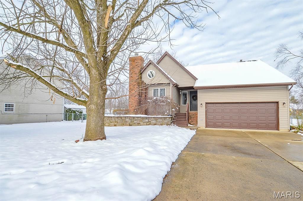 7342 W Main St Maryville, IL 62062 - Thumbnail 4