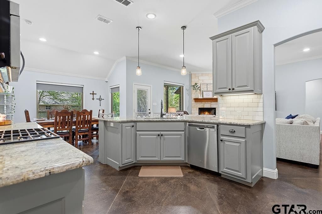 14420 Cedarwood Cir Tyler, TX 75703 - Thumbnail 4