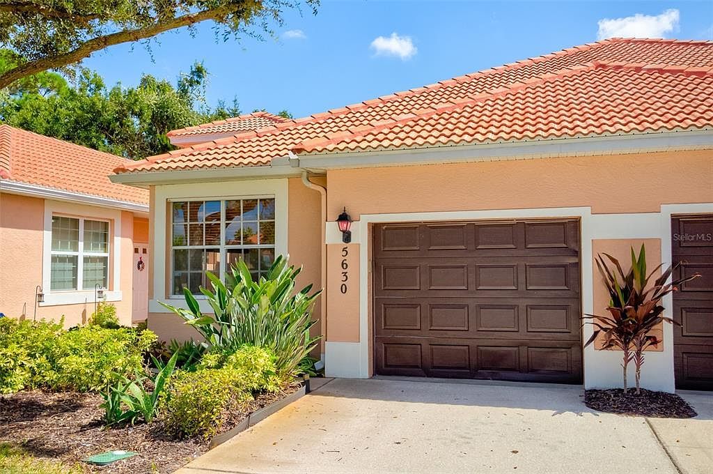 5630 Cortina Ln Palmetto, FL 34221 - Thumbnail 4