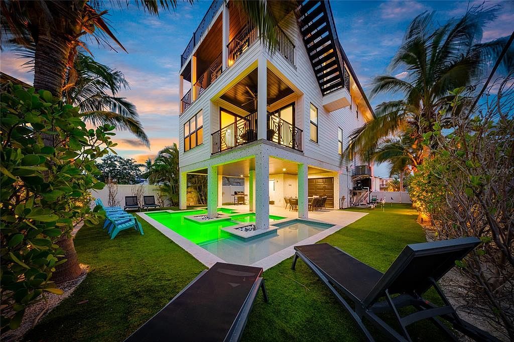 2200 Avenue B Bradenton Beach, FL 34217 - Thumbnail 4