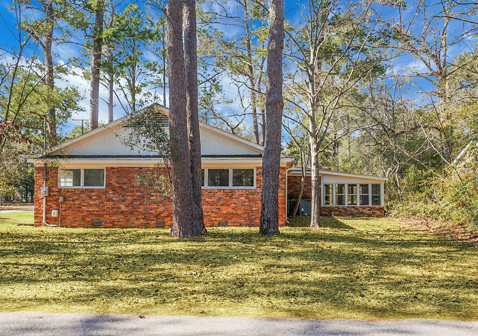 407 Hayne St Walterboro, SC 29488 - Thumbnail 4