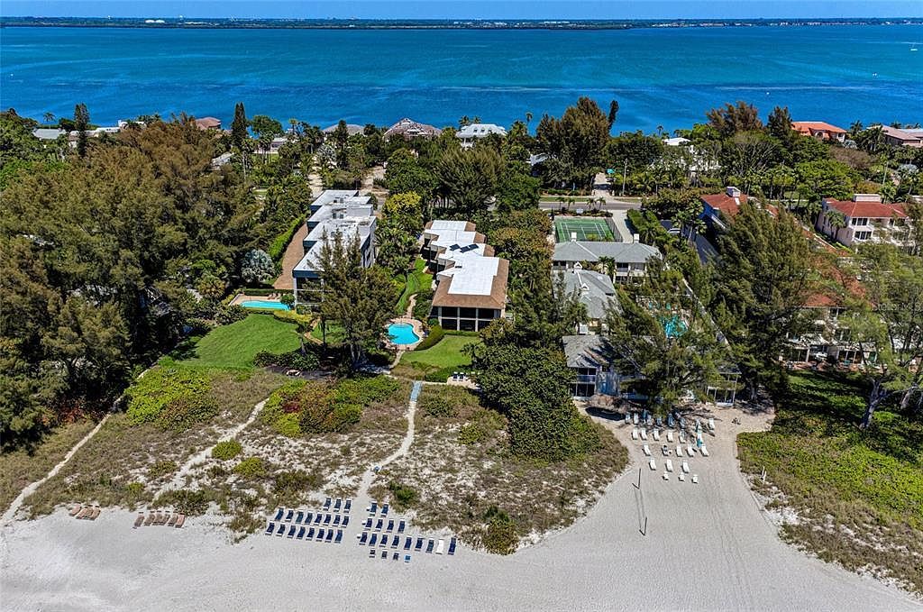 5125 Gulf Of Mexico Dr UNIT 7 Longboat Key, FL 34228 - Thumbnail 4