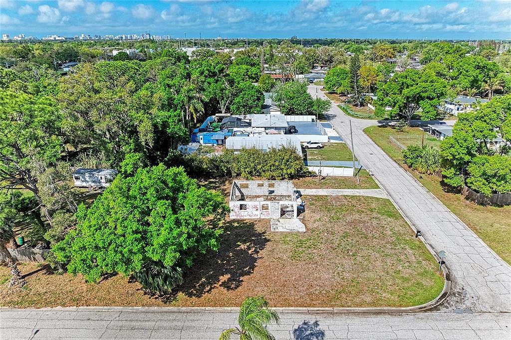 0 Dover St Lot 107 Sarasota, FL 34235 - Thumbnail 4