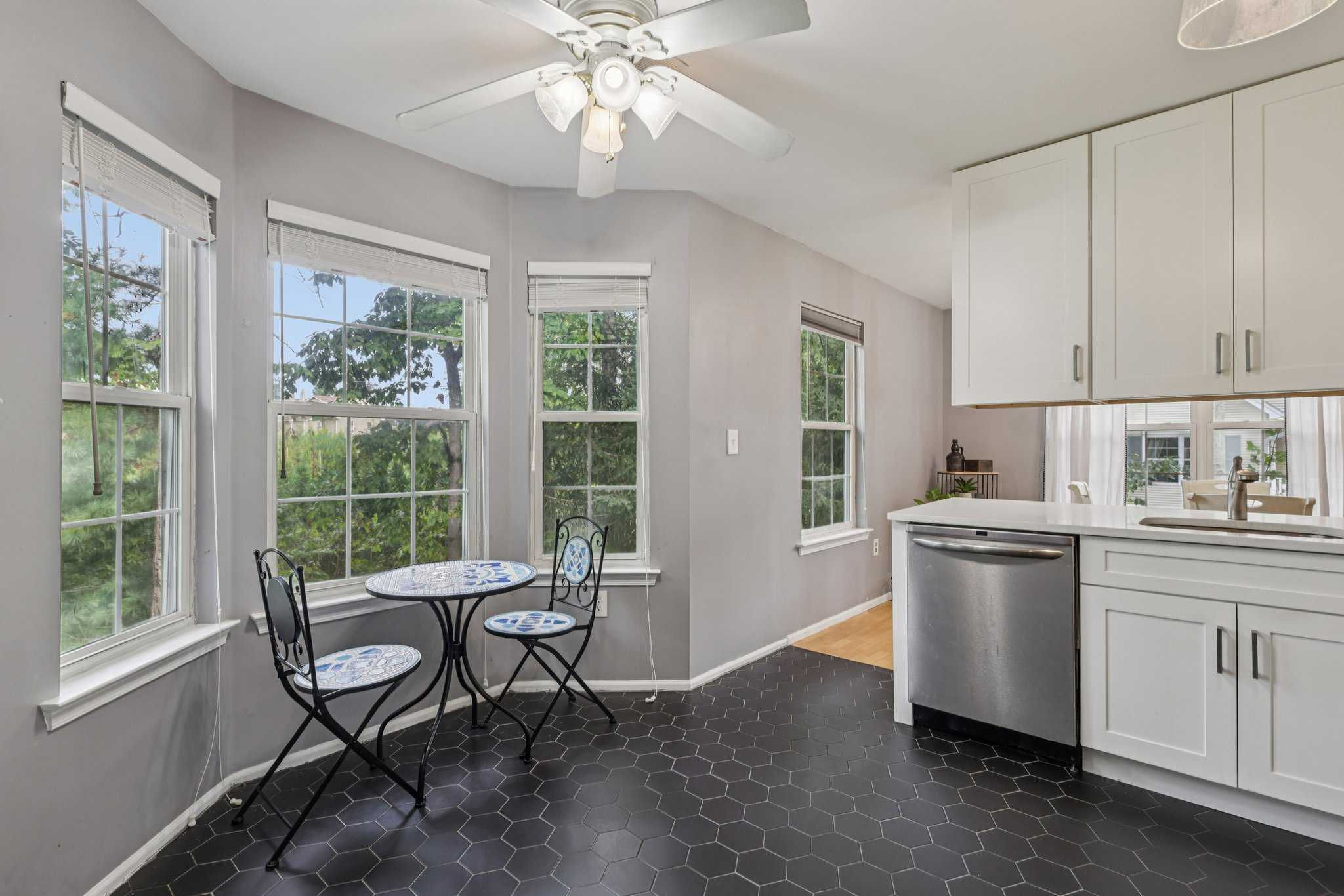 1608 Cypress Lane, East Brunswick, NJ, USA, 8816 - Thumbnail 4