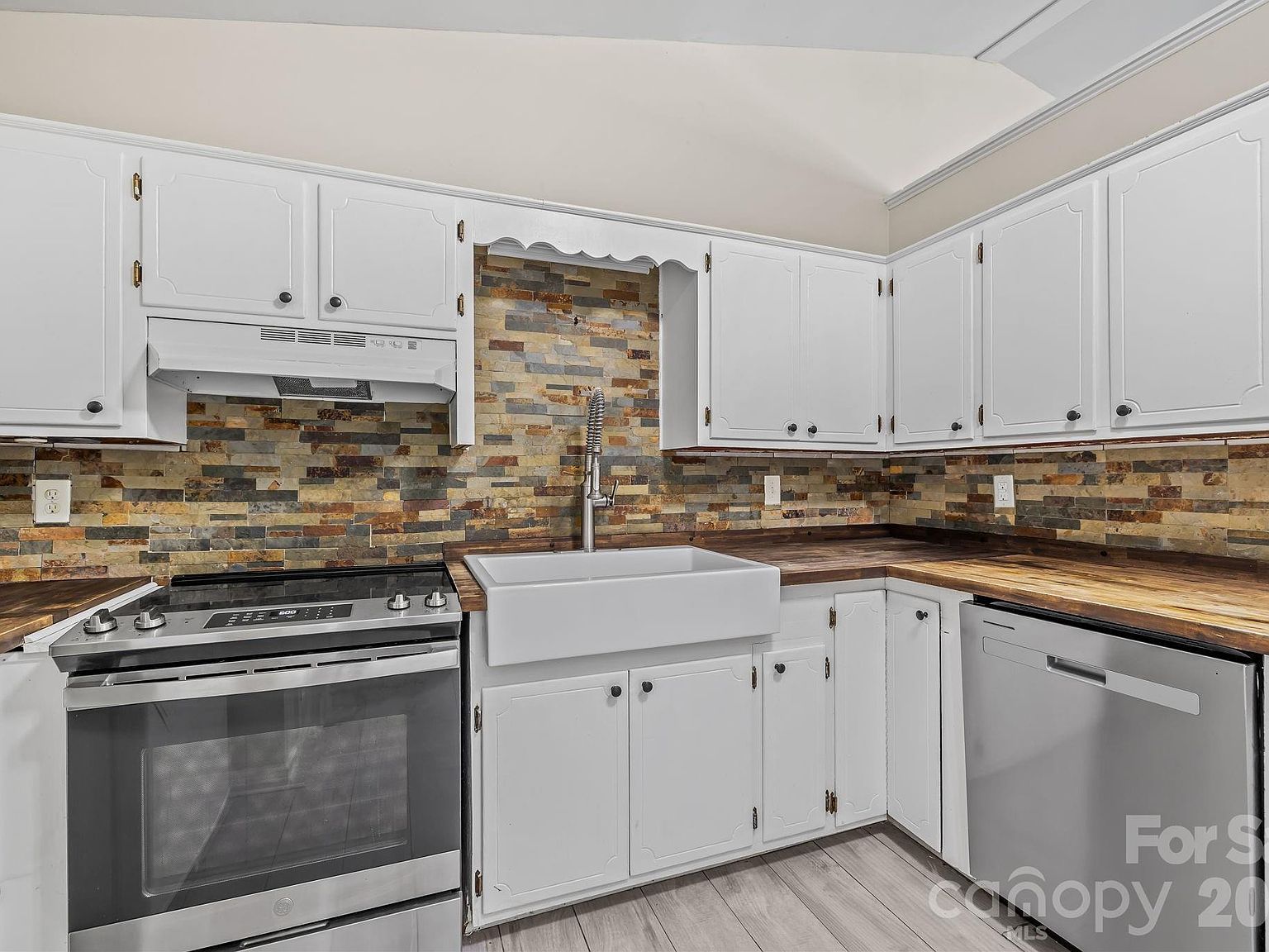 3545 Heather Ln Gastonia, NC 28056 - Thumbnail 4