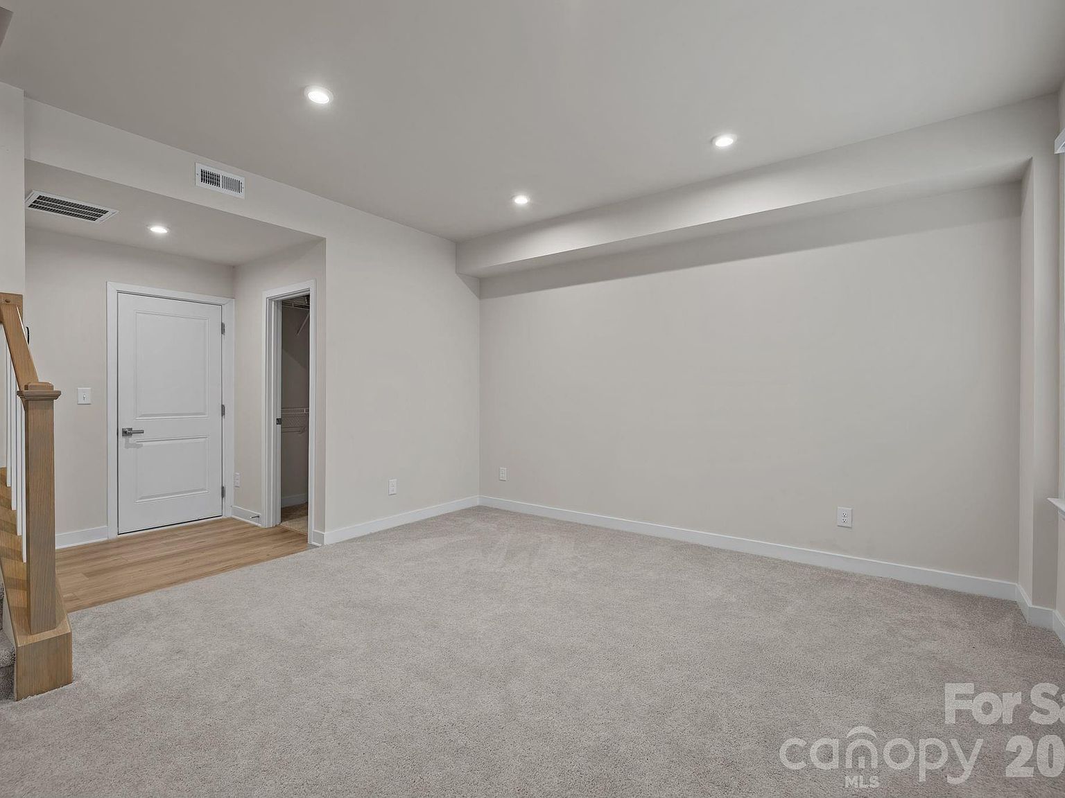 460 Spearfield Ln Charlotte, NC 28205 - Thumbnail 4