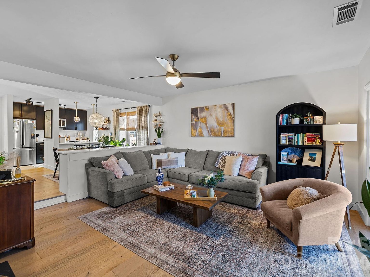 318 Queens Rd APT 11 Charlotte, NC 28204 - Thumbnail 4