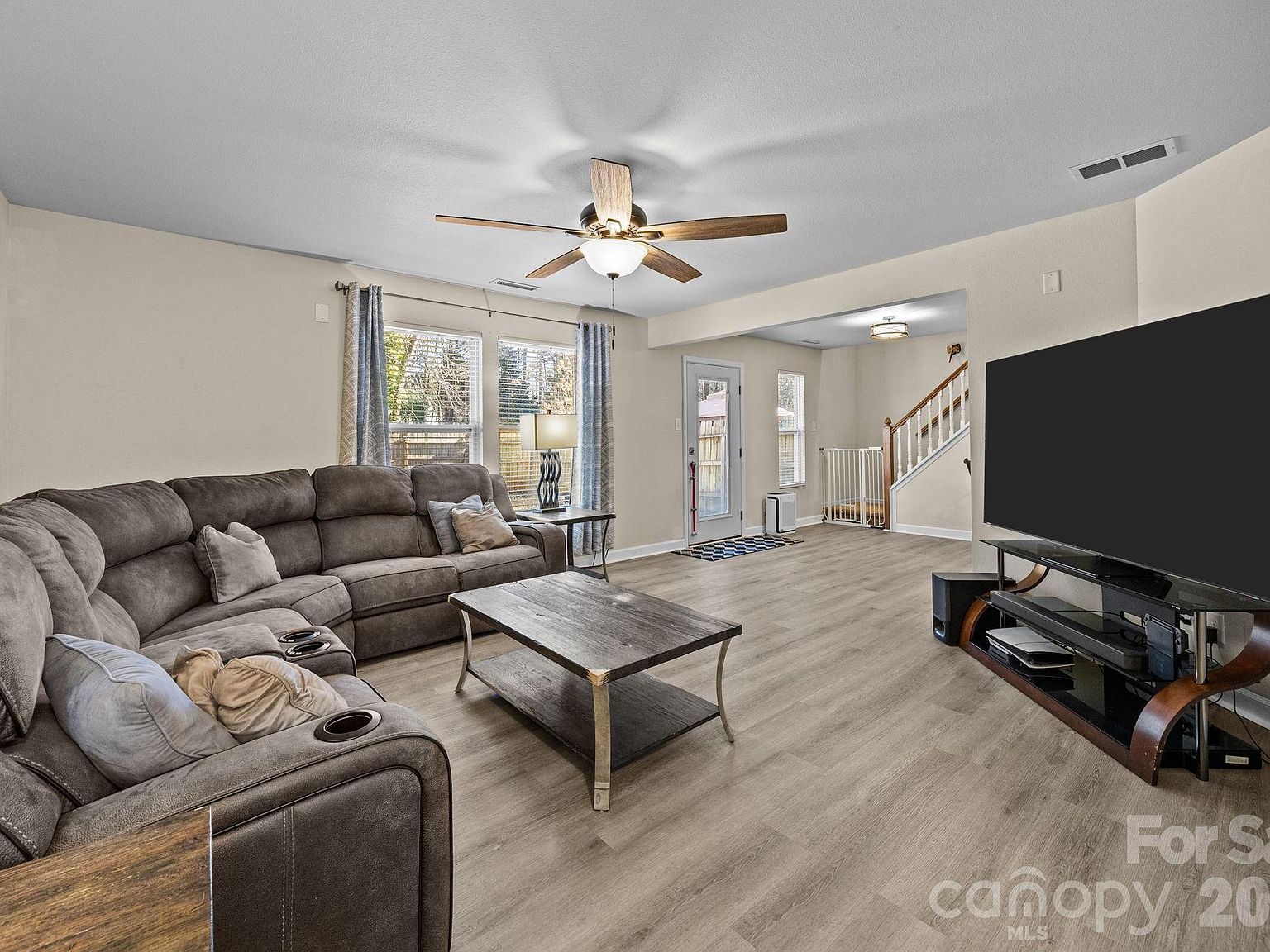 7540 Monarch Birch Ln Charlotte, NC 28215 - Thumbnail 4