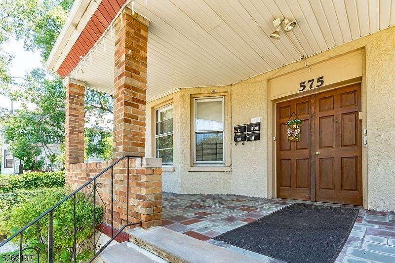 575 Highland Ave Newark, NJ 07104 - Thumbnail 4