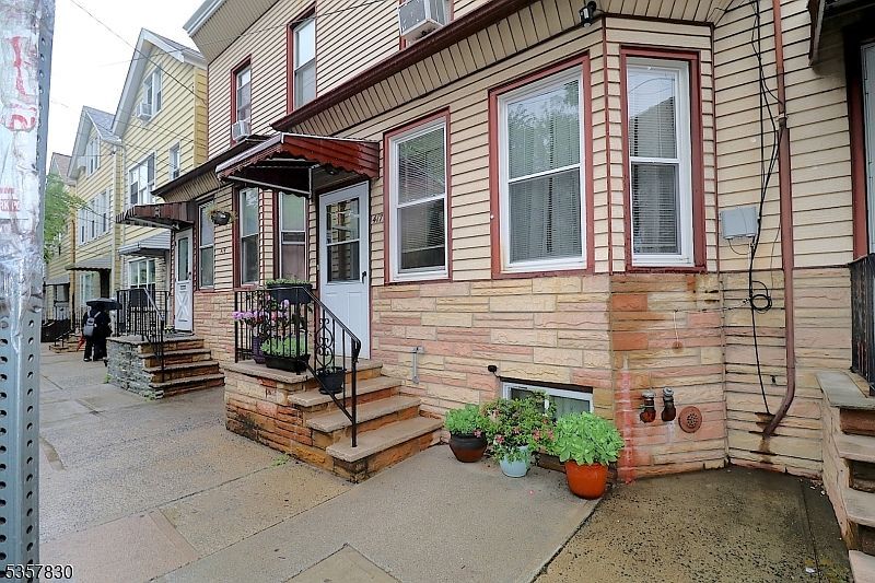 417 Lafayette St Newark, NJ 07105 - Thumbnail 4