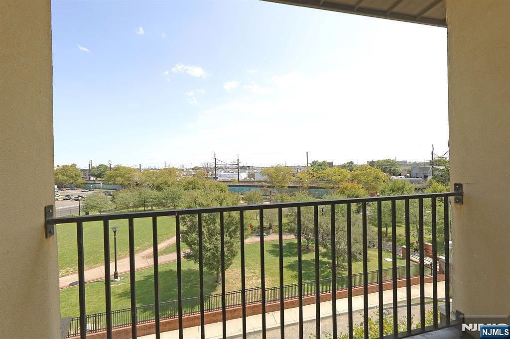 15-19 Tichenor Ln UNIT 407 Newark, NJ 07114, Newark, NJ, 7114 - Thumbnail 4