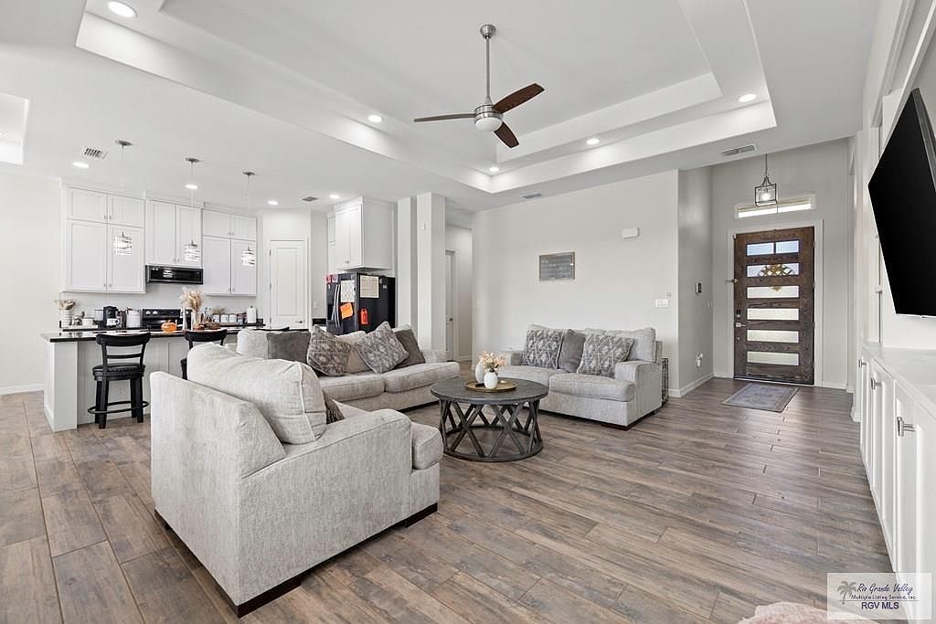 102 Heron Dr Los Fresnos, TX 78566 - Thumbnail 4