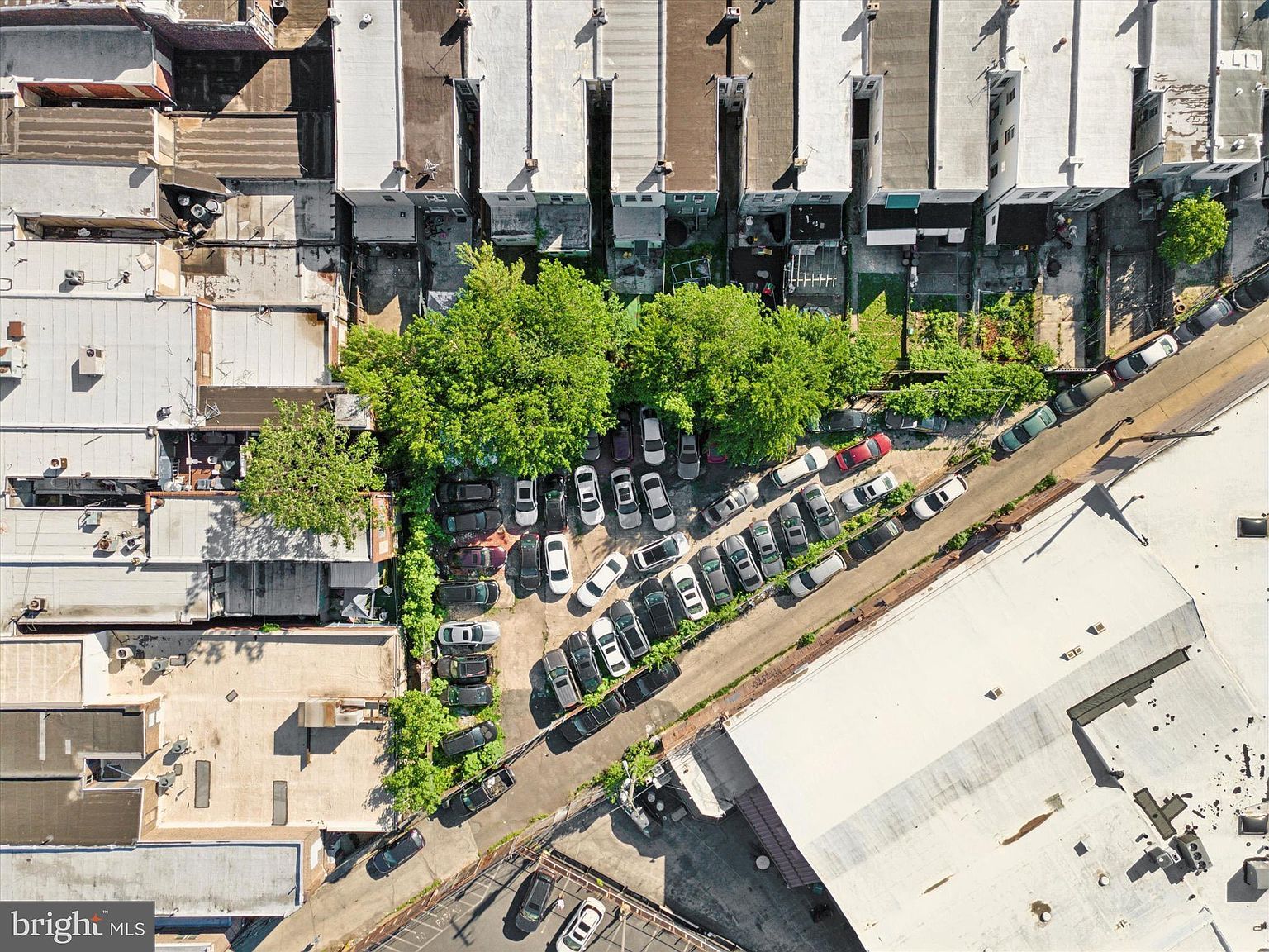 2110 Farrell Ln, Philadelphia, PA, 19142 - Thumbnail 4