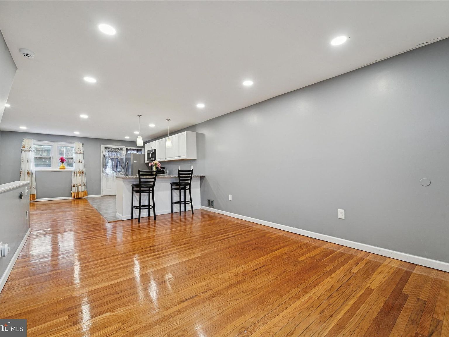 887 Taylor Dr Folcroft, PA 19032 - Thumbnail 4