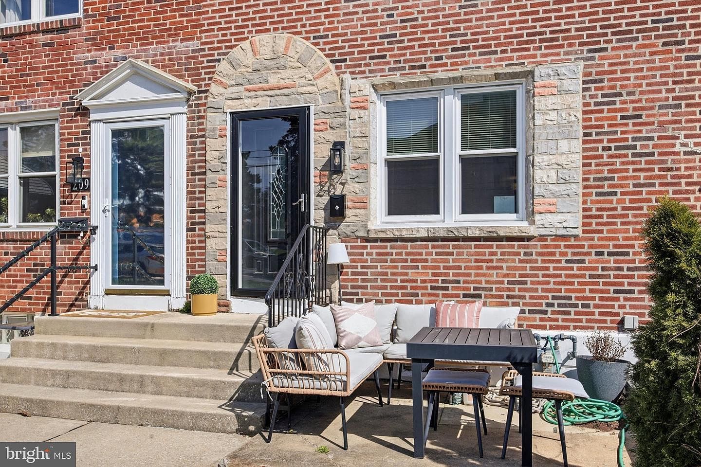 207 N Bishop Ave Clifton Heights, PA 19018 - Thumbnail 4