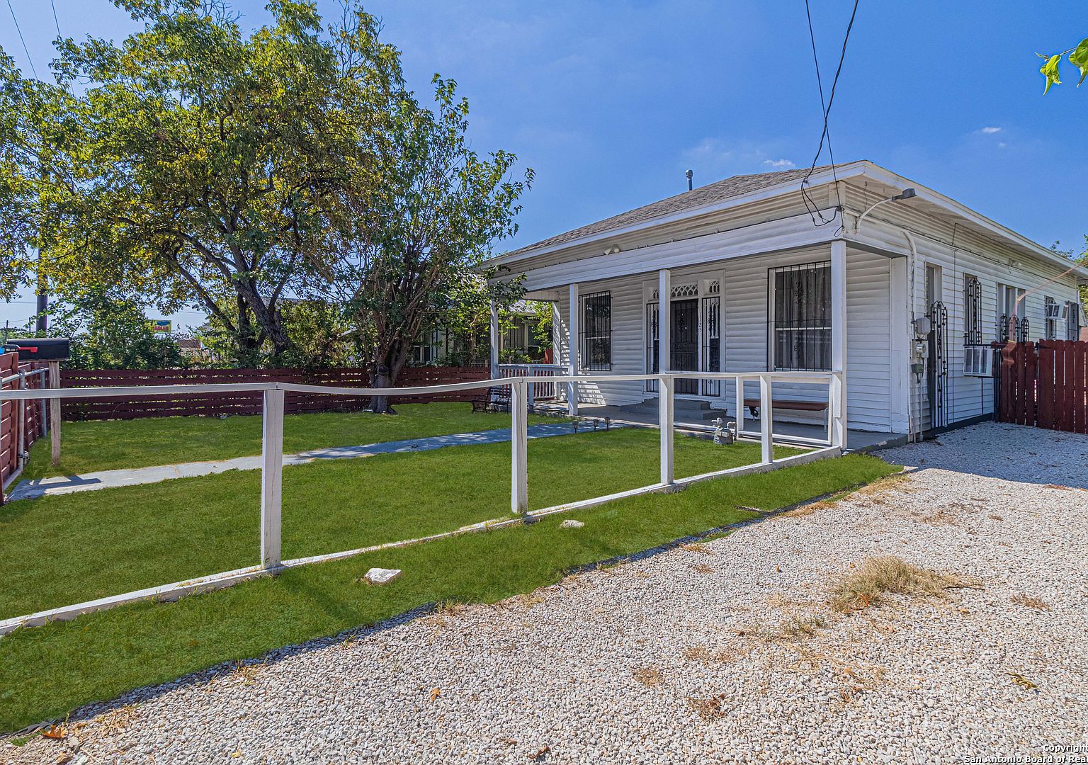 1123 S Hackberry St San Antonio, TX 78210 - Thumbnail 4