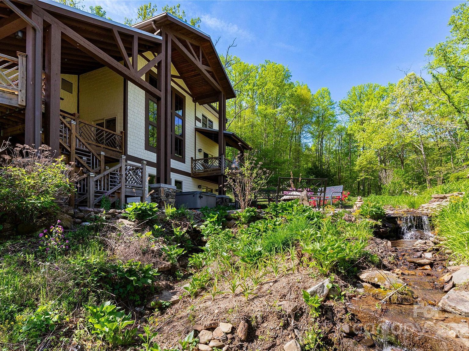 28 & 29 Spruce Chase Ln Swannanoa, NC 28778 - Thumbnail 4