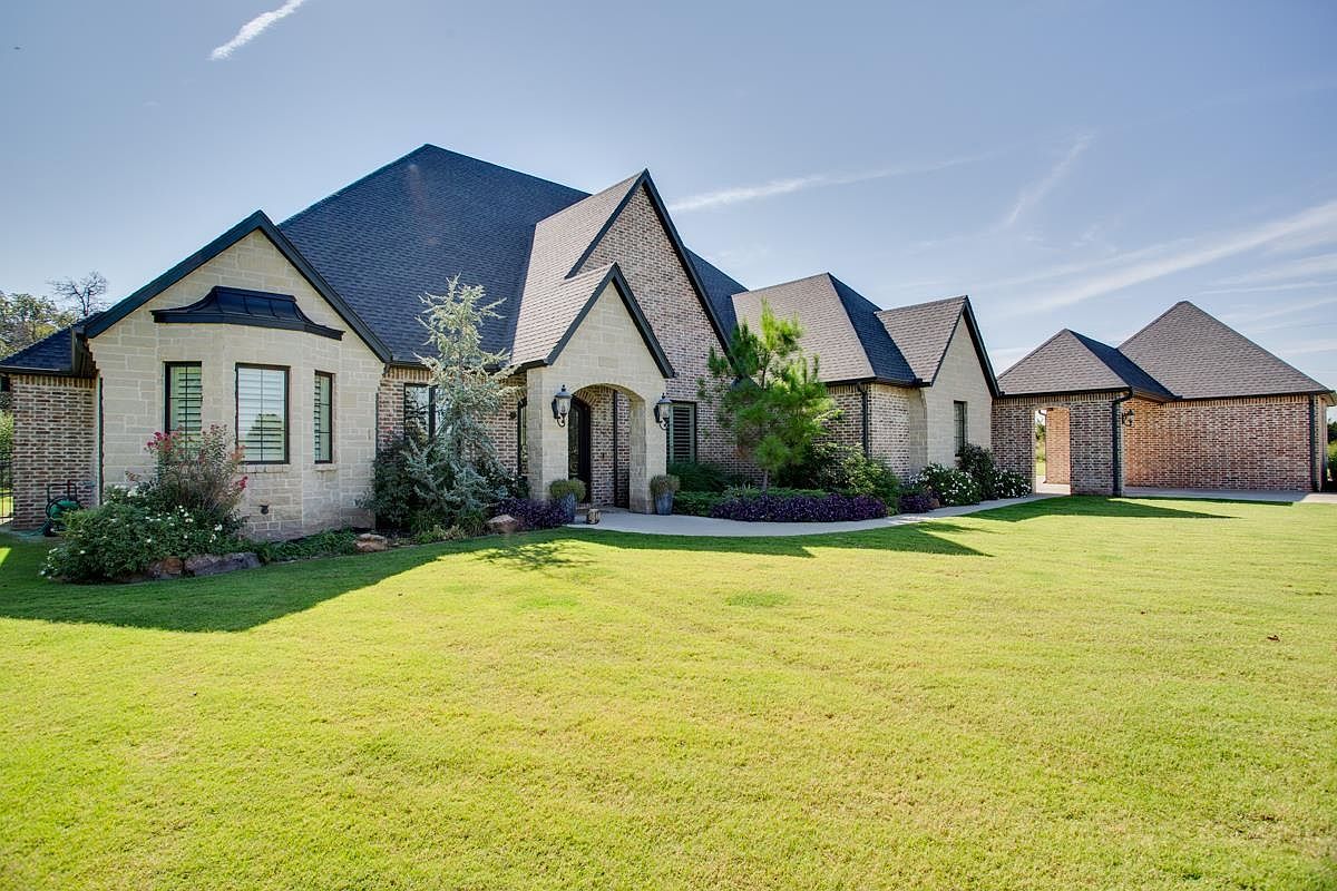 17 Elm Bridge Ln Enid, OK 73703 - Thumbnail 4