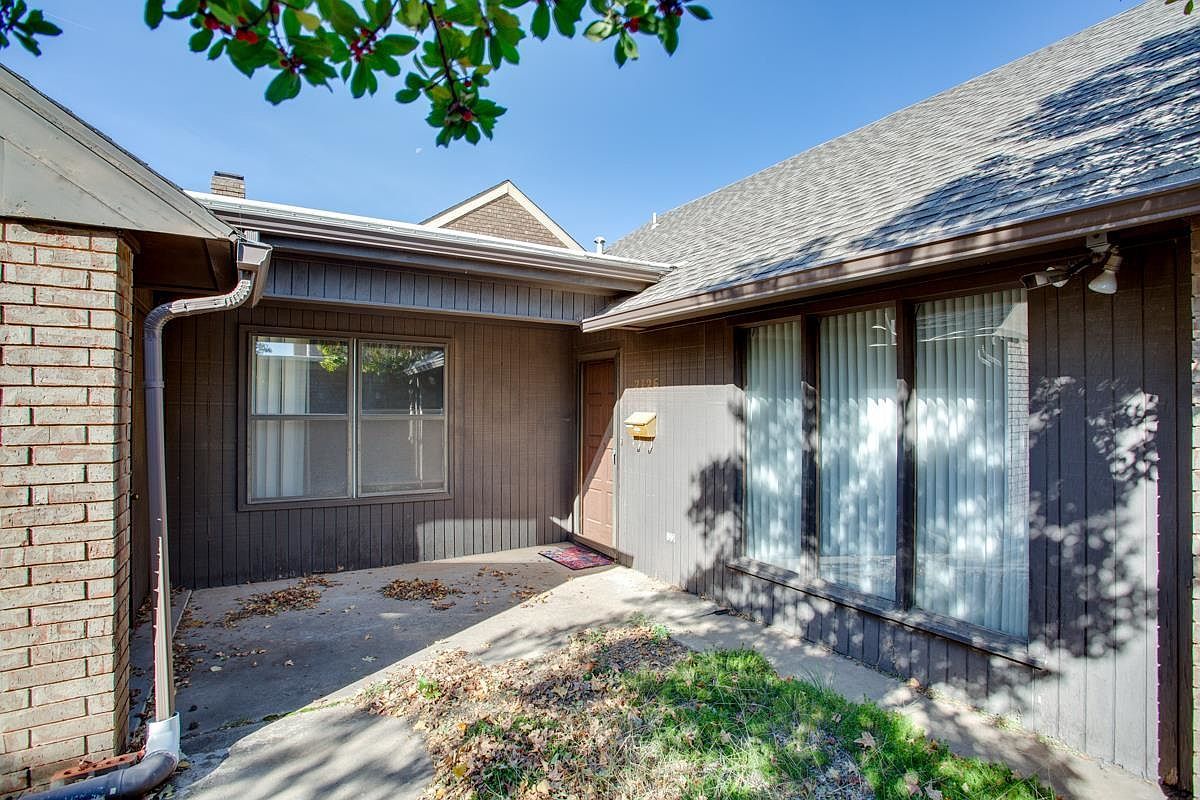 2126 Wilshire Dr Enid, OK 73703 - Thumbnail 4