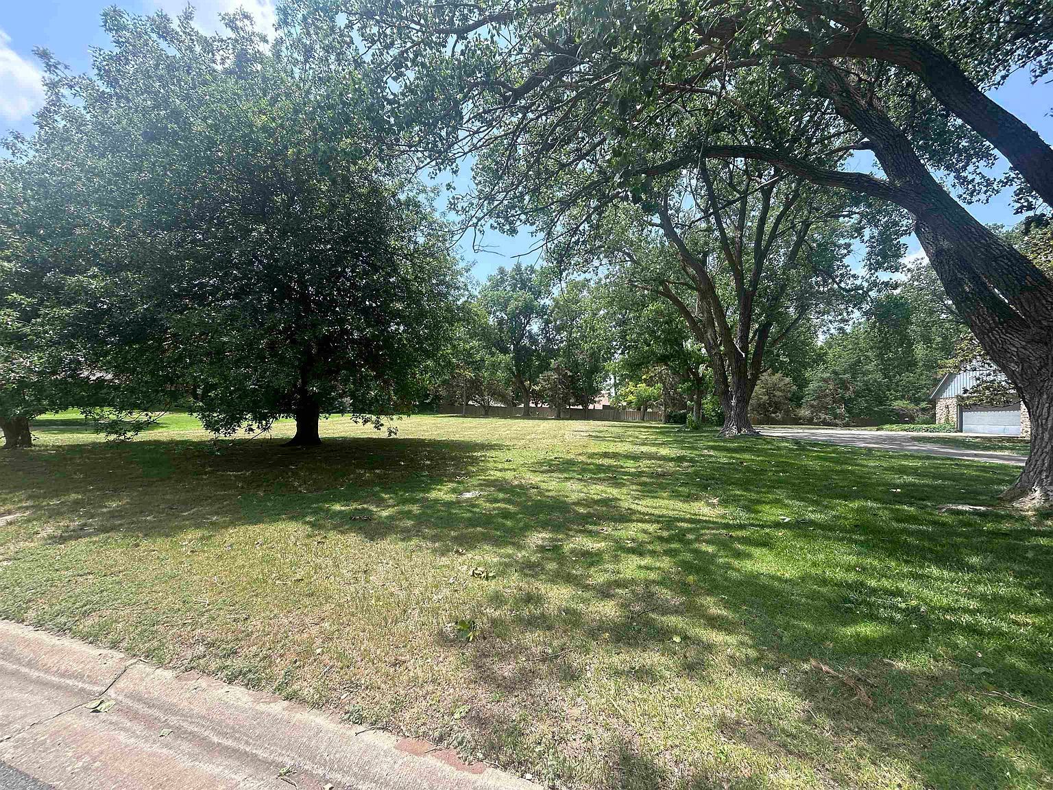 1510 Oakhill Cir Enid, OK 73703 - Thumbnail 4