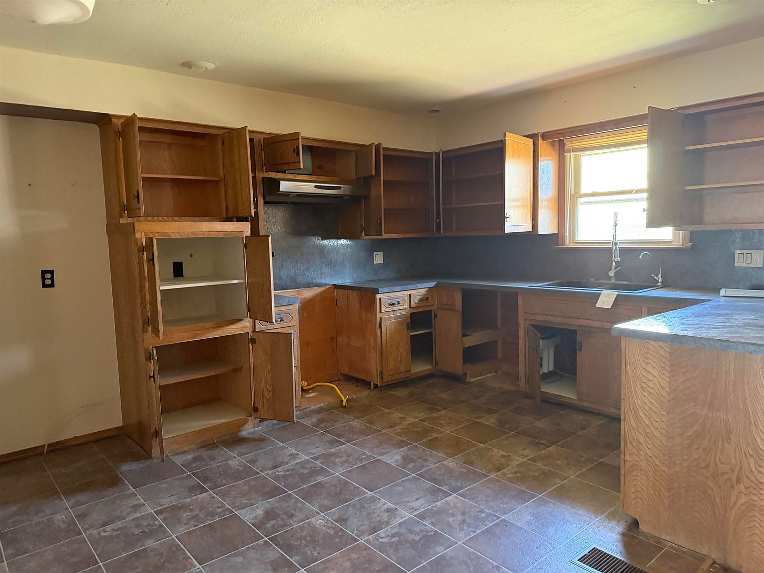 520 N 6th St Carmen, OK 73726 - Thumbnail 4