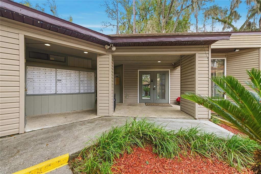 105 SE 16th Ave APT N101 Gainesville, FL 32601 - Thumbnail 4