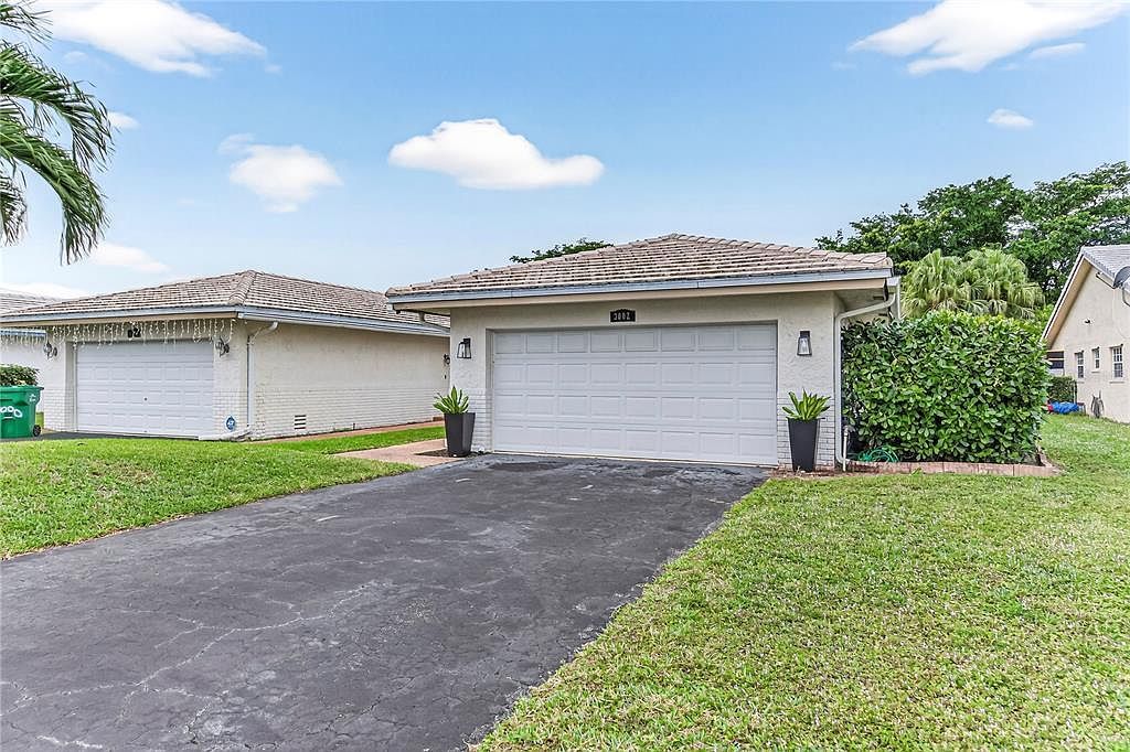 3002 NW 103rd Ln Coral Springs, FL 33065 - Thumbnail 4