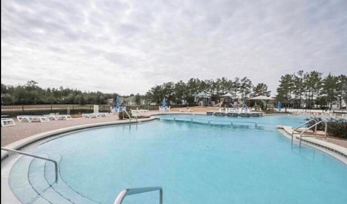 46 Cornelia St Freeport, FL 32439 - Thumbnail 4