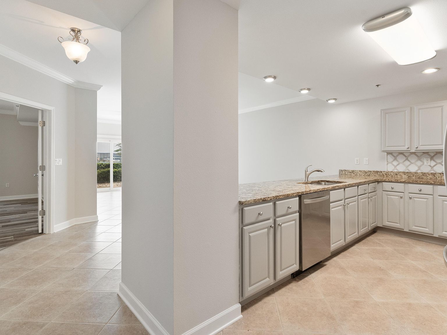 113 Brooks St #106 Fort Walton Beach, FL 32548 - Thumbnail 4