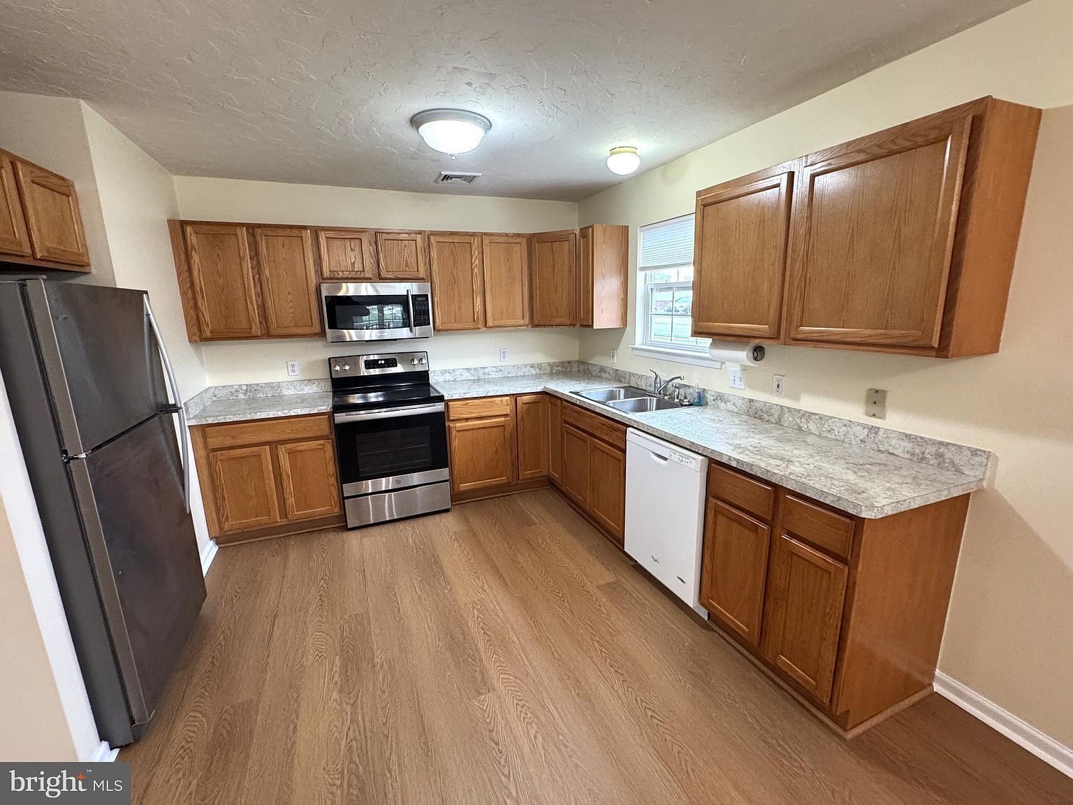 6746 Seneca Ridge Dr York, PA 17403 - Thumbnail 4