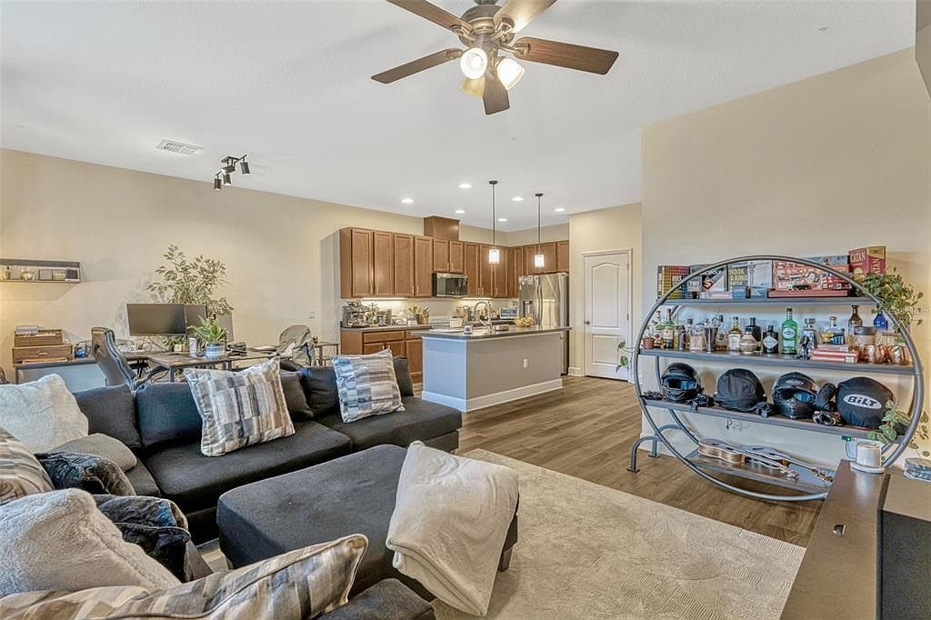 2631 River Landing Dr Sanford, FL 32771 - Thumbnail 4