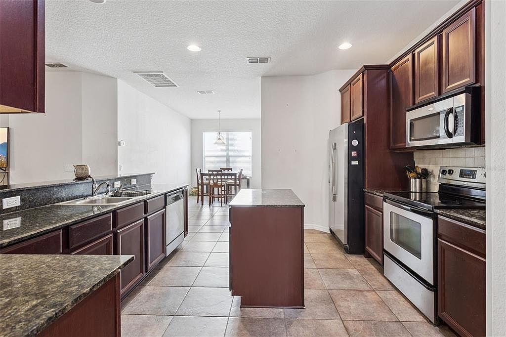 30337 Gidran Ter Mount Dora, FL 32757 - Thumbnail 4