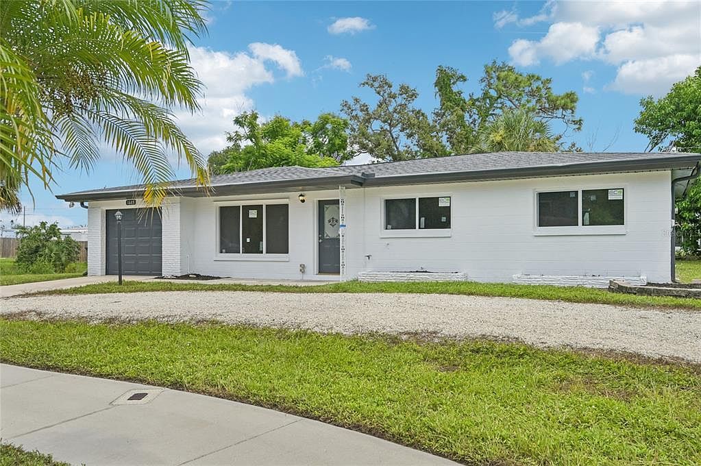 1605 Banyan Dr Venice, FL 34293 - Thumbnail 4
