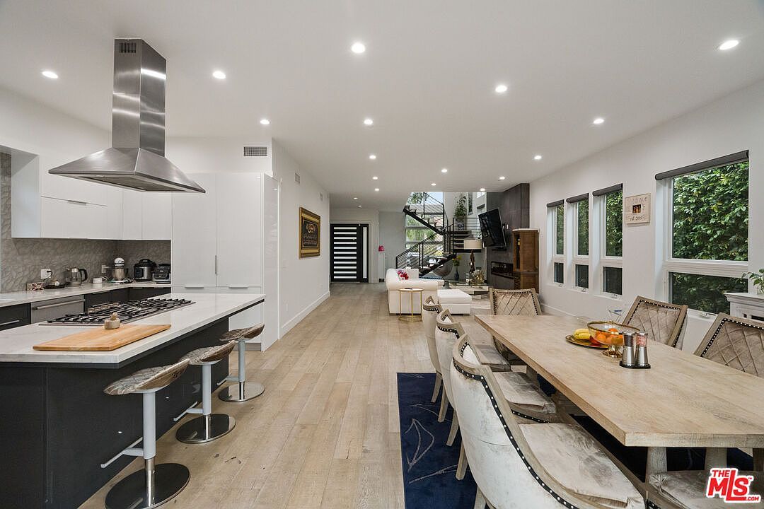 4203 Berryman Ave Los Angeles, CA 90066 - Thumbnail 4