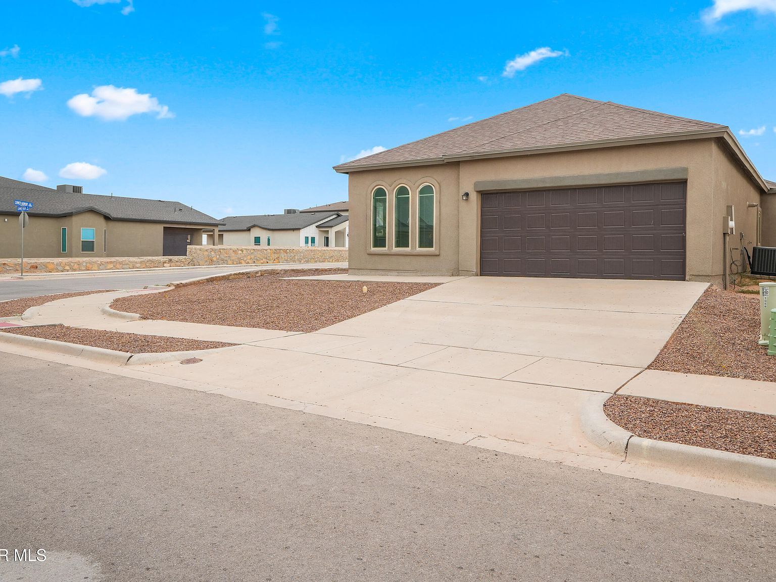 1060 Summer Rain St El Paso, TX 79928 - Thumbnail 4