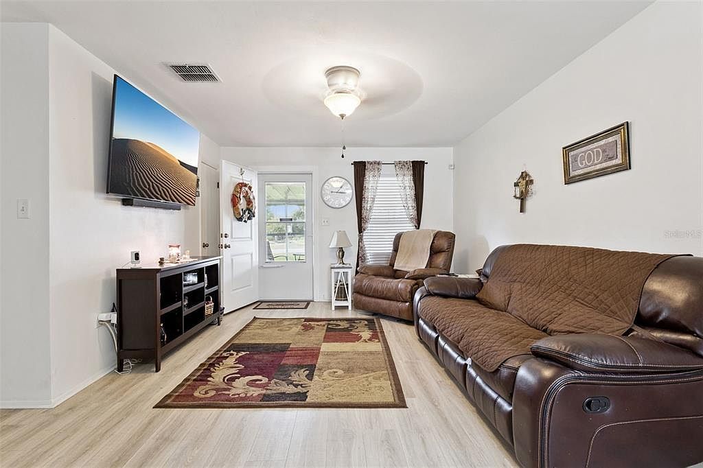 40522 W 5th Ave Umatilla, FL 32784 - Thumbnail 4