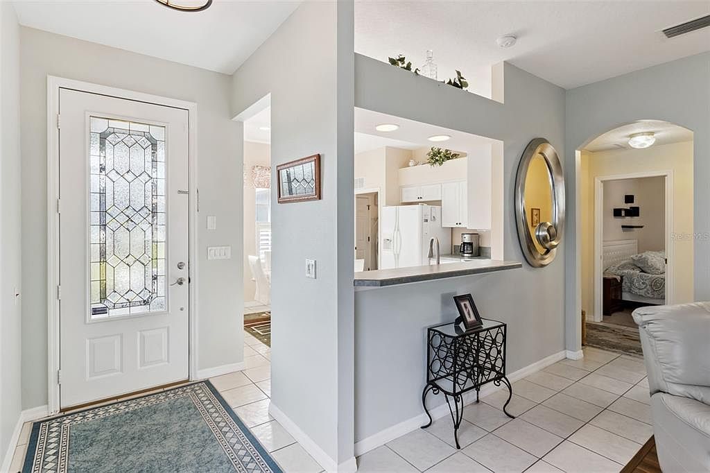 6002 Armada St Tavares, FL 32778 - Thumbnail 4