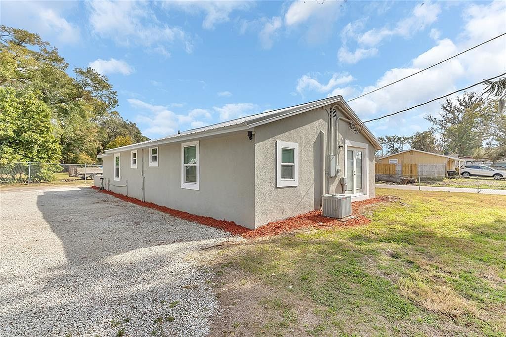 2121 Woodland Dr Apopka, FL 32703 - Thumbnail 4