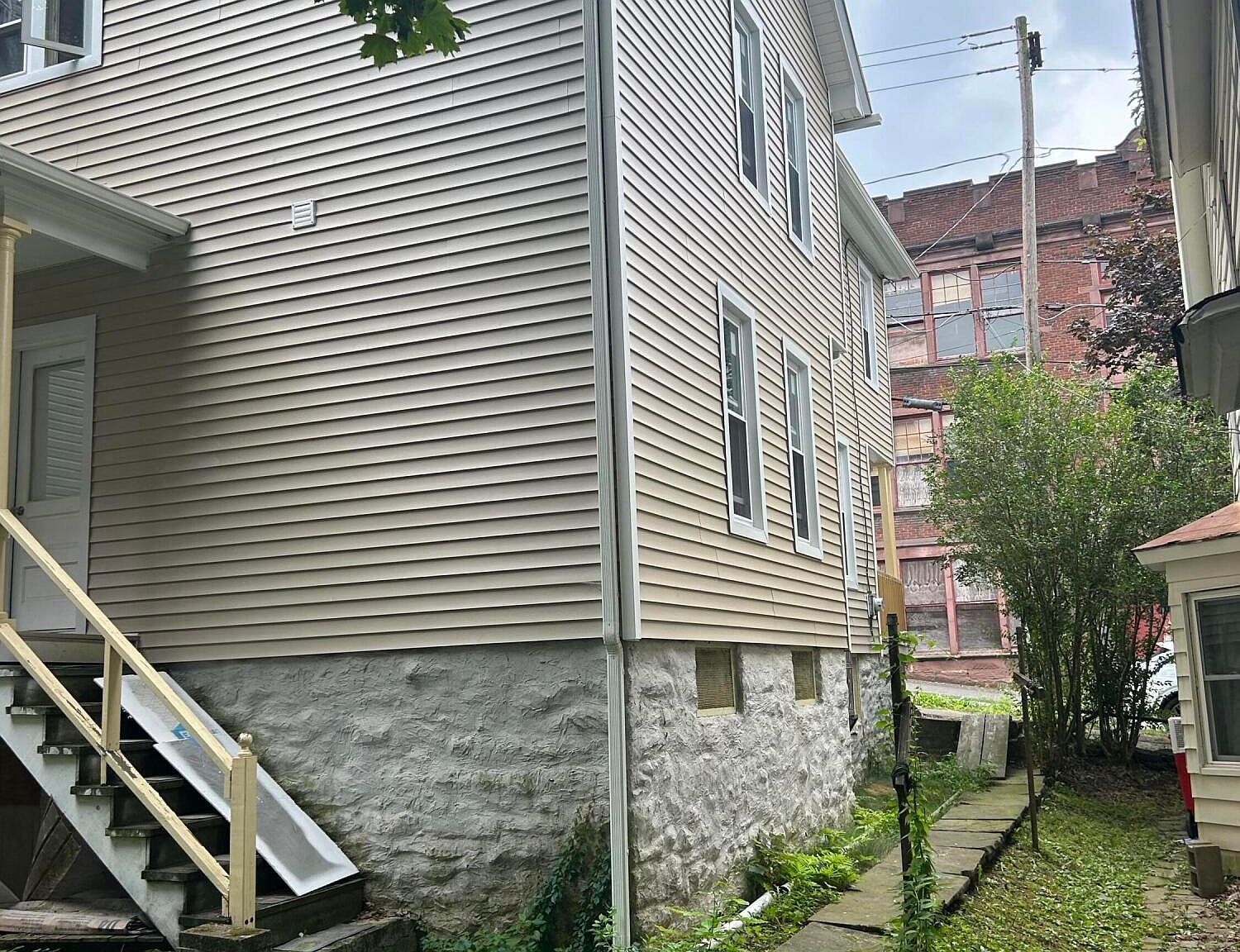 114 Salem Ave Carbondale, PA 18407 - Thumbnail 4